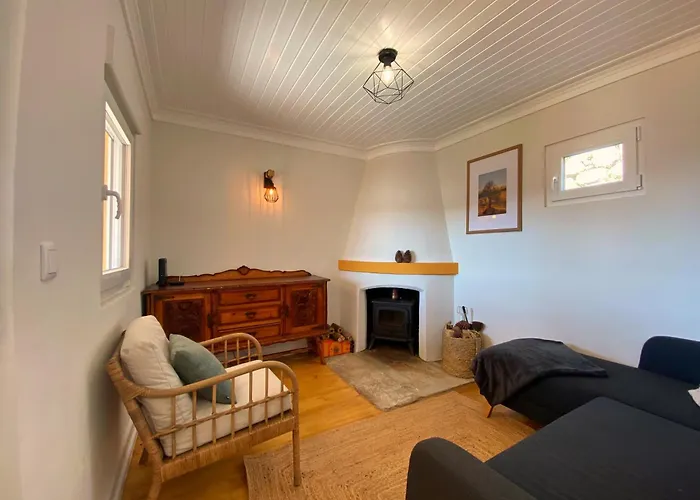 Quiet In Granjal With Fireplace Feriehus